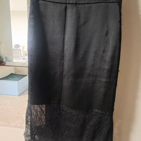 [BUNJANG] Lucky Chouette Black Lace Skirt / 럭키슈에뜨 블랙 레이스 스커트