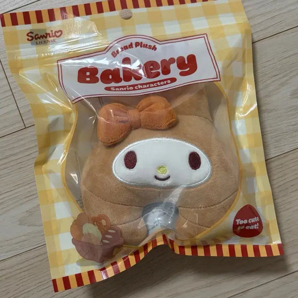 [BUNJANG] Sanrio Bakery My Melody Plush Keychain (Sealed) / 산리오 베이커리 마이멜로디 빵 봉제인형 키링 미개봉