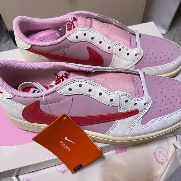 [BUNJANG] Travis Scott x Air Jordan 1 Low OG 'Reverse Mocha' Sneakers / 조던1 스캇 세일 트로피컬 핑크