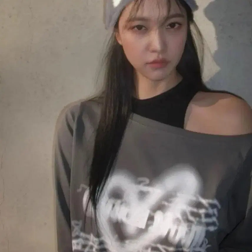 [BUNJANG] Seric Heart Boatneck Black Top / 세릭 하트 보트넥 블랙