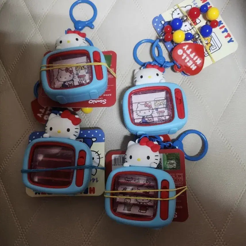[BUNJANG] Hello Kitty Television Shaped Keychain Set (4 Pieces) / 헬로키티 텔레비전 모양 키링 4개 세트