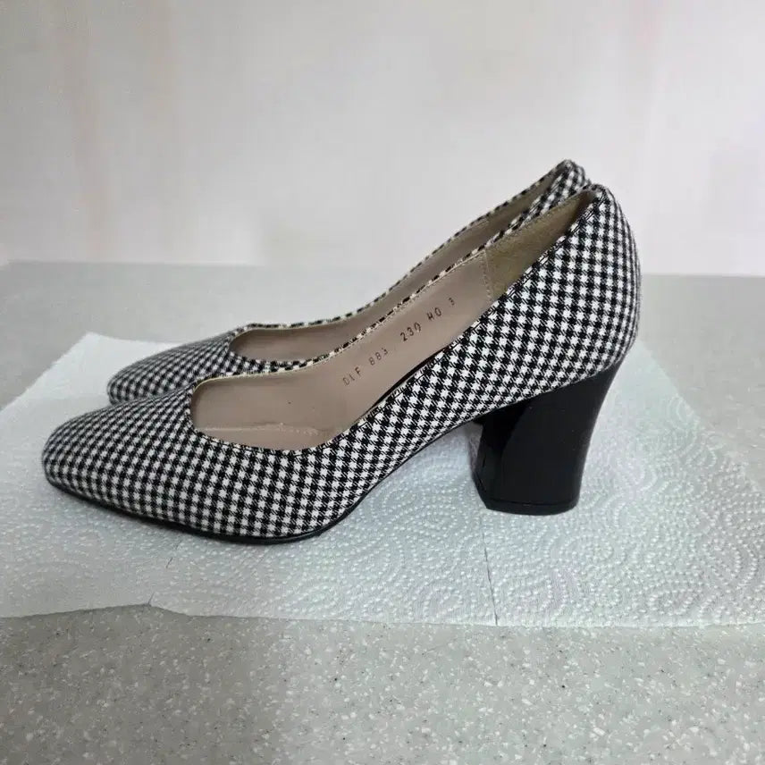 [BUNJANG] Daks Women's Square Toe Pump Heels (230mm) / 닥스 스퀘어 쉐입 펌퍼스 힐 230