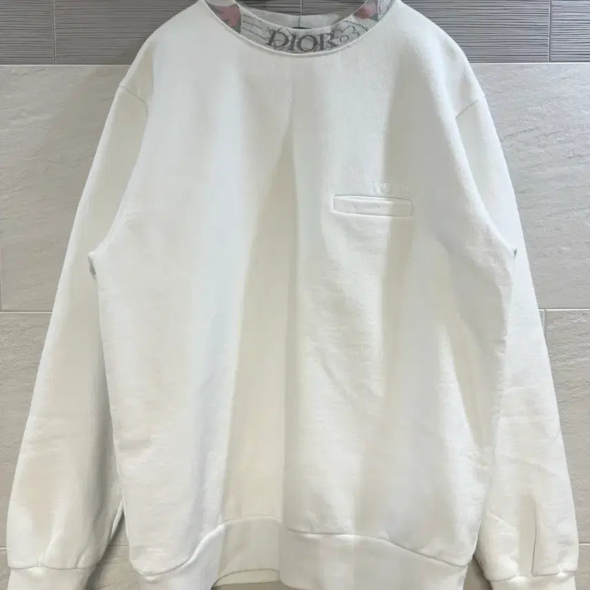 [BUNJANG] Dior Neck Point Sweatshirt White Size 100 / 디올 넥 포인트 맨투맨 사이즈 100