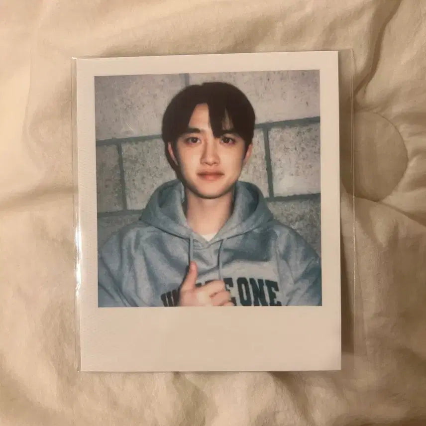 [BUNJANG] EXO D.O. 2024 Season's Greetings Polaroid Photocard / 디오 폴라로이드 2024 시즌그리팅 시그