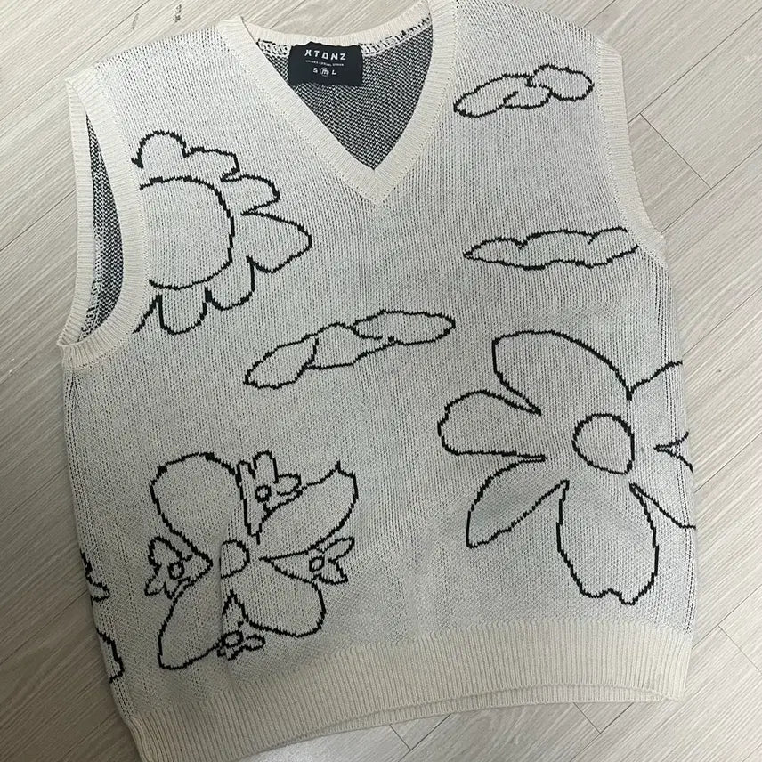 [BUNJANG] ATONZ Floral Knit Vest / ATONZ 꽃 무늬 니트 조끼