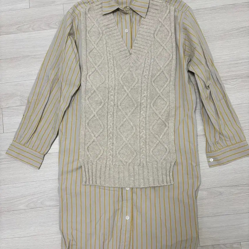 [BUNJANG] BEAKER Striped Shirt Knit Dress / 비이커 셔츠 니트원피스 (55-66)