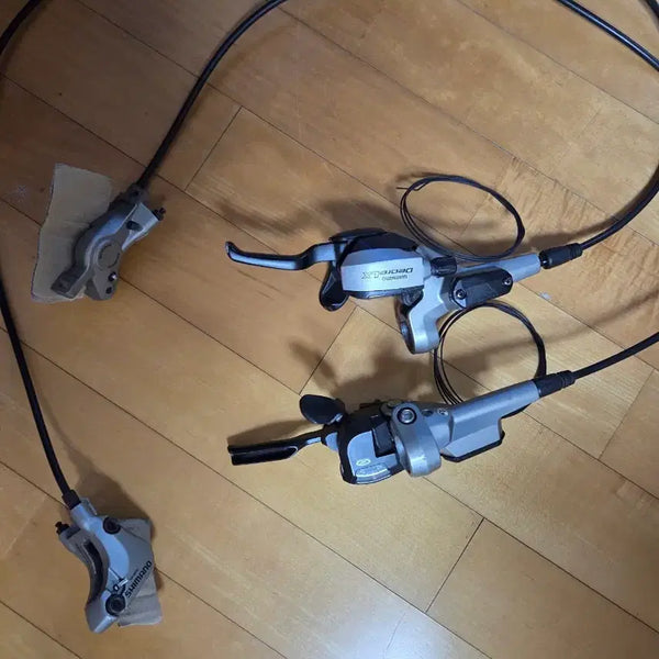 [BUNJANG] Shimano Deore LX Hydraulic Brake Set with Integrated 3x9 Speed Shifters / 시마노 데오레 LX 유압식 LX 브레이크 세트 (변속레버 일체형 3*9)