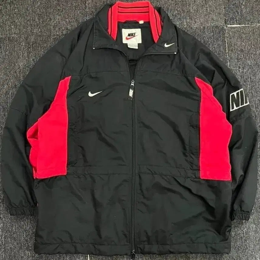[BUNJANG] Nike Windbreaker Jacket Black/Red / 나이키 바람막이 블랙/레드