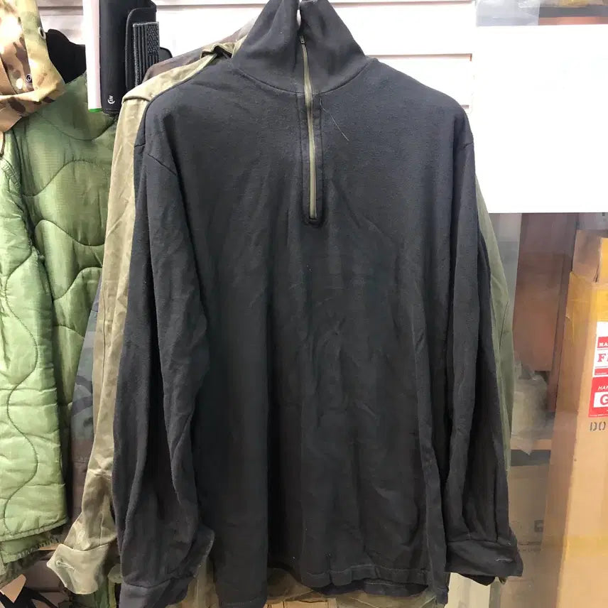 [BUNJANG] Original European Military Retro Half-Zip Sleeping Shirt (Black, Size M-L) / [A급/오리지널]유럽군 레트로 하프집업 슬리핑 셔츠 (100/105)35