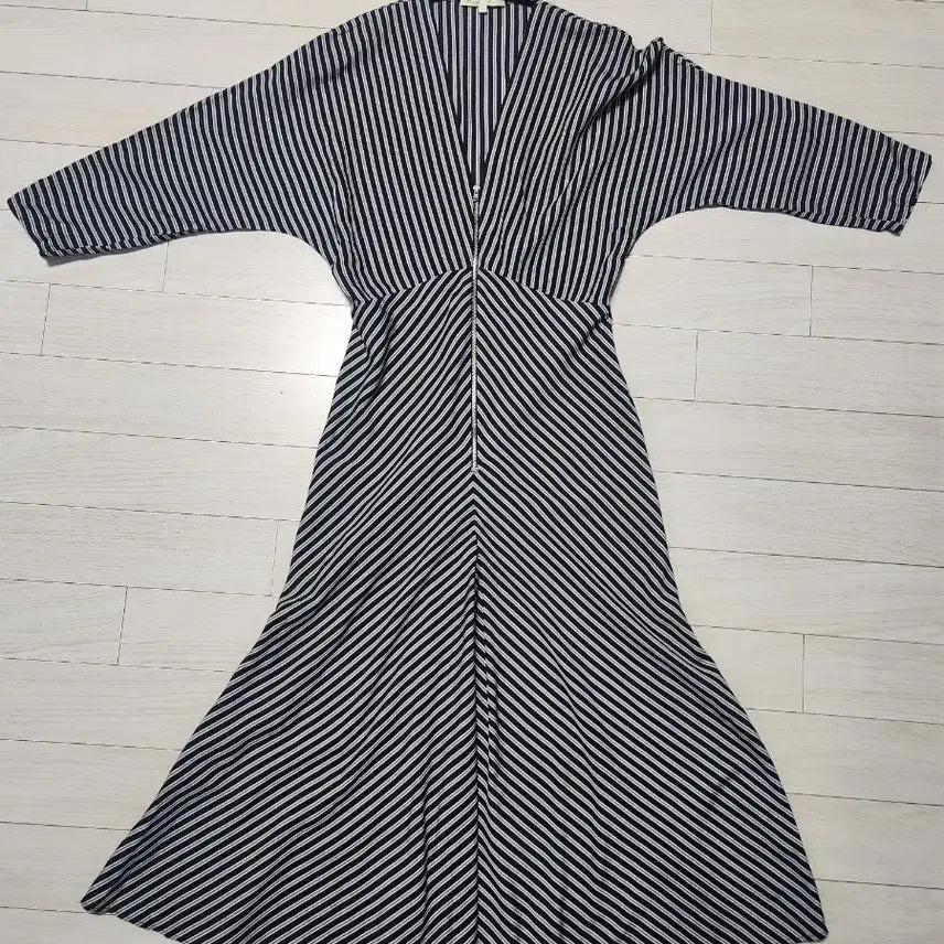 [BUNJANG] Maje Striped Long Dress Size 1 / 마쥬 스트라이프 롱 원피스 1사이즈