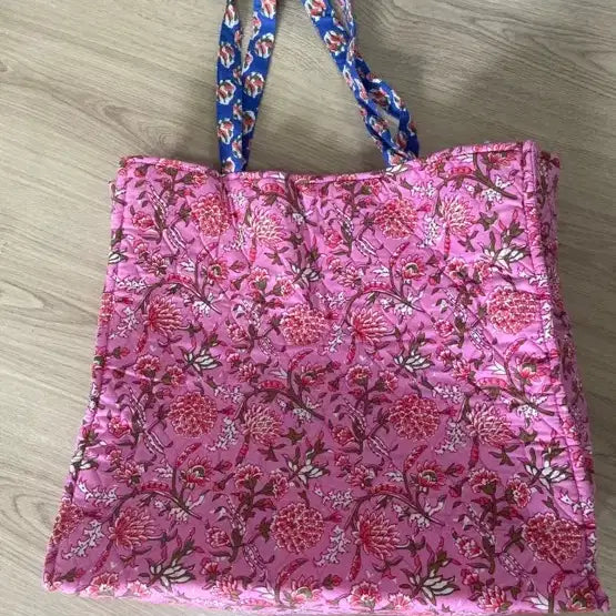 [BUNJANG] ZARA Quilted Tote Bag Pink Flower Pattern / ZARA 퀼팅 빅토트백 핑크 플라워 패턴