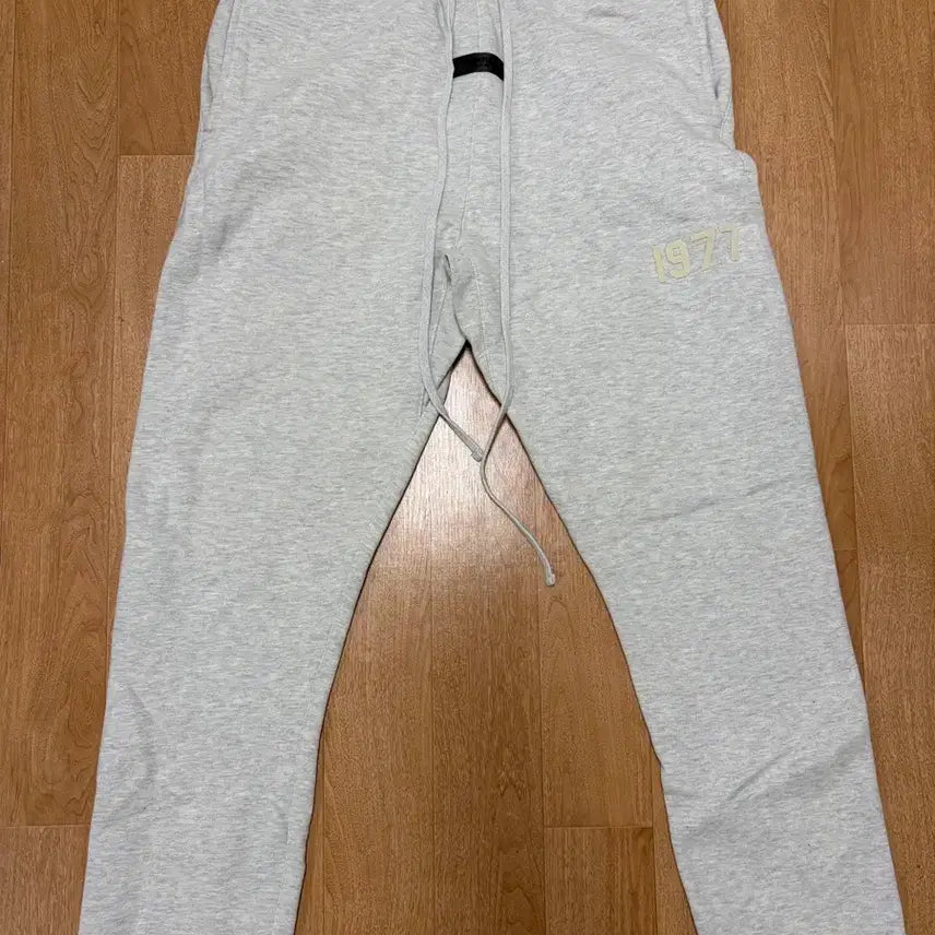 [BUNJANG] Fear of God Essentials Jogger Training Set - Size L / 피오갓 에센셜 조거 트레이닝 세트 L사이즈 판매합니다.