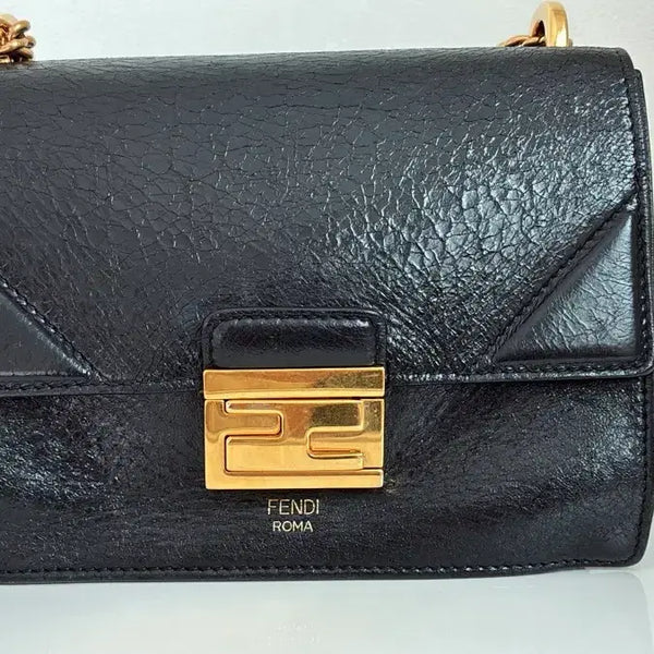 [BUNJANG] Fendi Shoulder Bag Black Gold Logo Chain Strap / 펜디