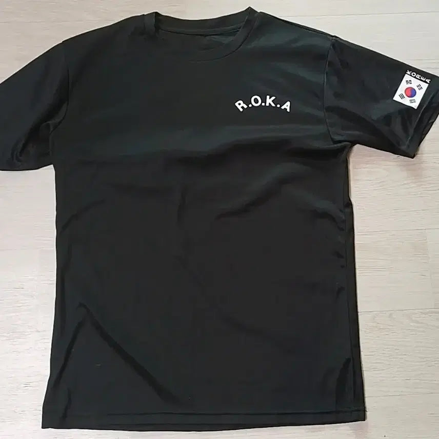 [BUNJANG] ROKA Korea Unisex Short Sleeve T-Shirt Black / ROKA 코리아 남녀공용  반팔 티셔츠 블랙