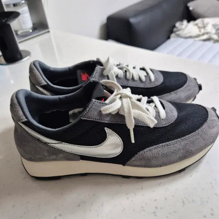 [BUNJANG] Nike Daybreak Black BV7725-002 Size 275 / 나이키 데이브레이크 검은 BV7725-002 275