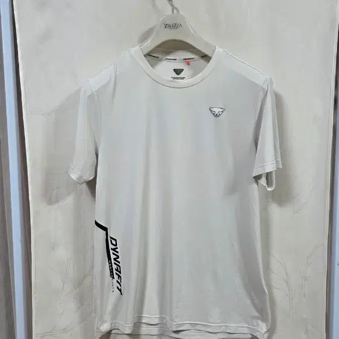 [BUNJANG] Dynafit Men's Cool Breathable Short-Sleeve T-Shirt (Size 100) / 다이나핏남성쿨냉감반팔티셔츠(100)