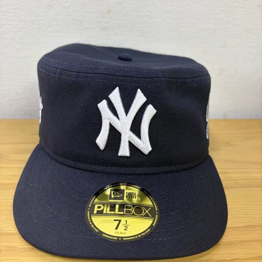[BUNJANG] New Era MLB New York Yankees Philbox Series Ball Cap / 뉴에라 MLB 뉴욕 양키스 필박스 시리즈 볼캡 판매합니다