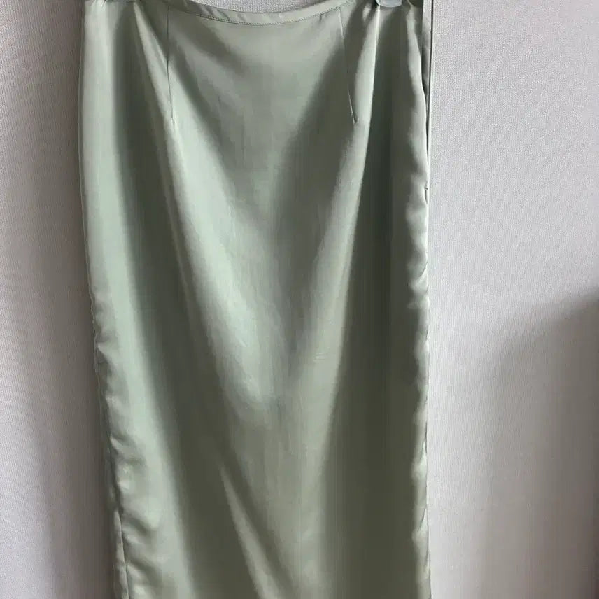 [BUNJANG] Mounid Olive Skirt (Size S) / 무니드 올리브 스커트 (s사이즈)