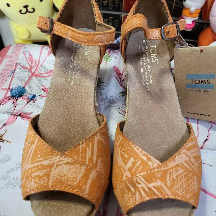 [BUNJANG] TOMS Wedge Heel Sandals Orange Pattern / 톰스 웨지힐 샌들 오렌지 패턴