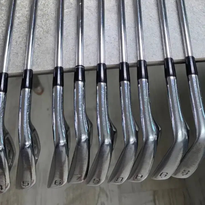 [BUNJANG] Mizuno JPX 825 Forged Iron Set (9 Clubs) - Men's Right-Handed, R Flex Steel / 미즈노 JPX 825 남성 경량스틸 R 아이언 9개 세트