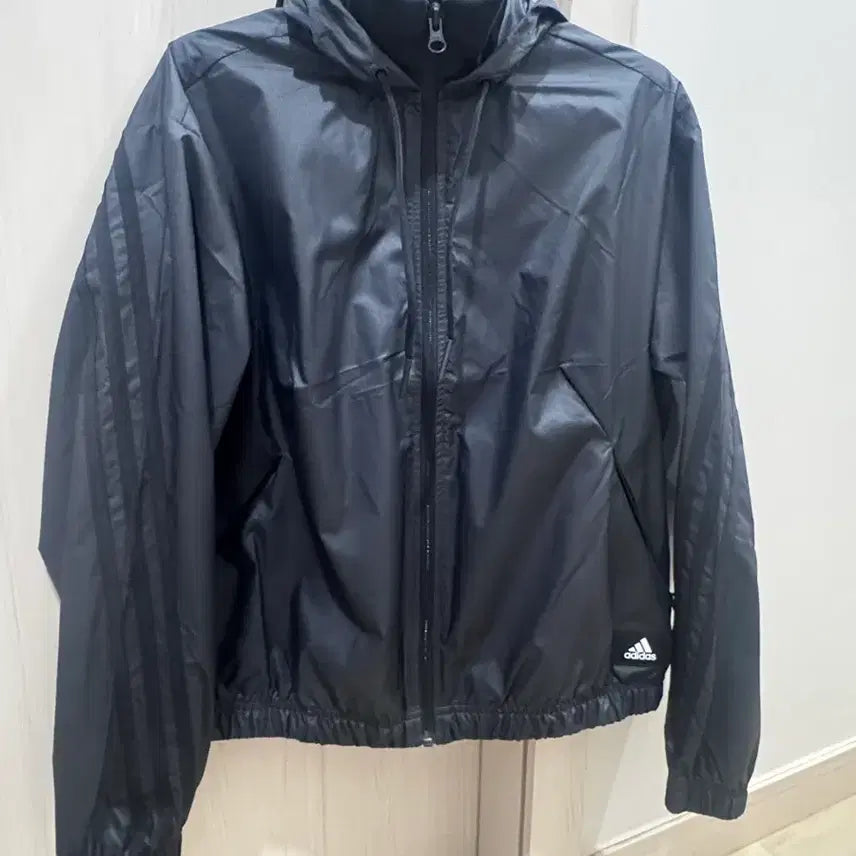 [BUNJANG] Adidas Women's Future Icons Woven Hooded Jacket Black / 아디다스 우먼스 퓨쳐 아이콘 우븐 후드 자켓 블랙