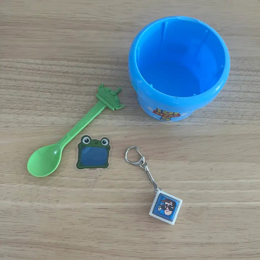[BUNJANG] Baskin Robbins Toy Story 5 Woody Keycap Keychain Set / 베스킨라빈스 토이 스토리 5 우디 키캡키링
