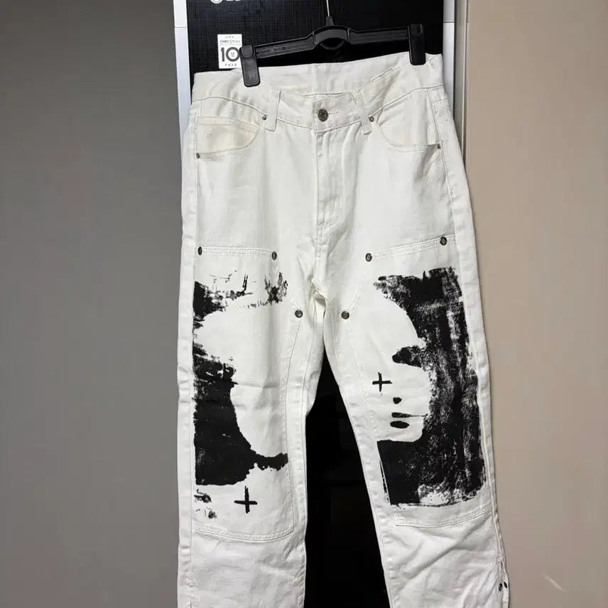 [BUNJANG] Aelfric Eden Face Print Jeans Size XXL / Aelfric Eden Face Print Jeans Size XXL