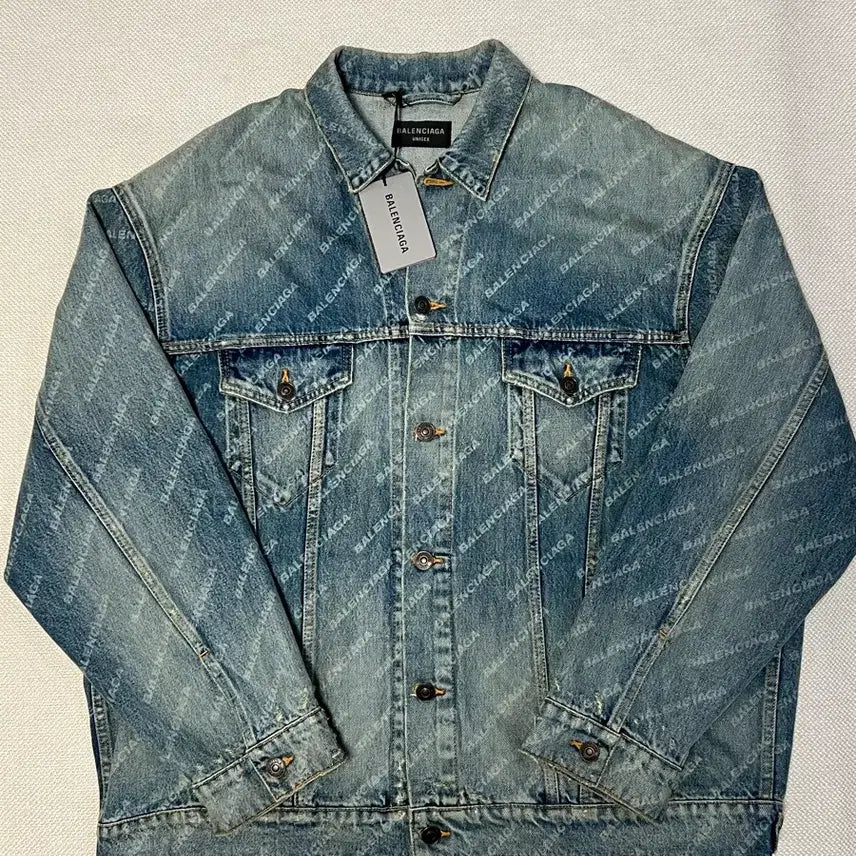 [BUNJANG] Balenciaga All Over Logo Denim Jacket L / 발렌시아가 올오버 로고 청자켓 L