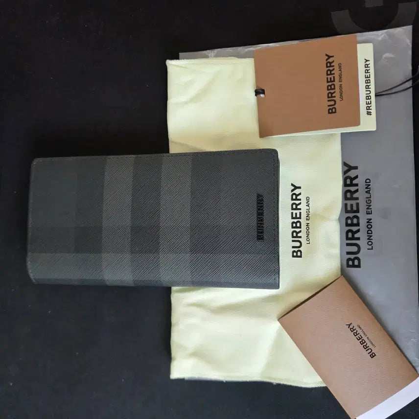[BUNJANG] Burberry Check Long Wallet / 버버리 체크 장지갑 판매합니다.