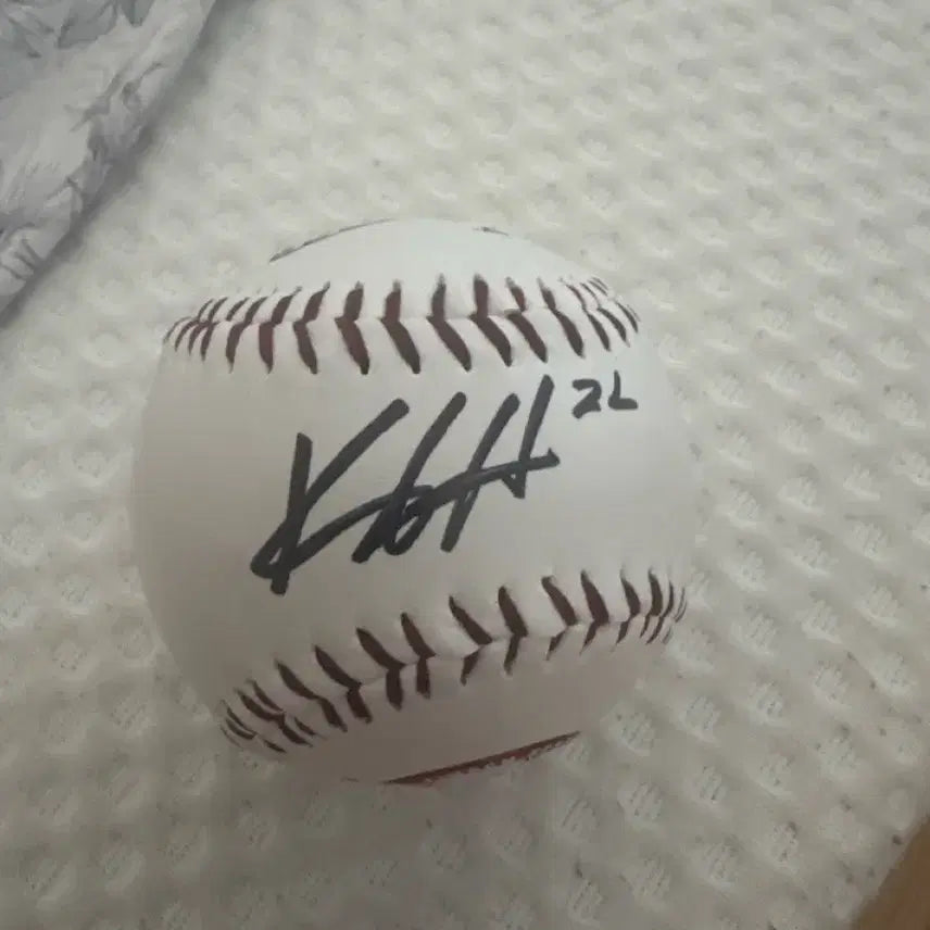 [BUNJANG] Kiwoom Heroes Ki Woo-ra Signed Baseball / 키움히어로즈 키우라 선수 싸인볼