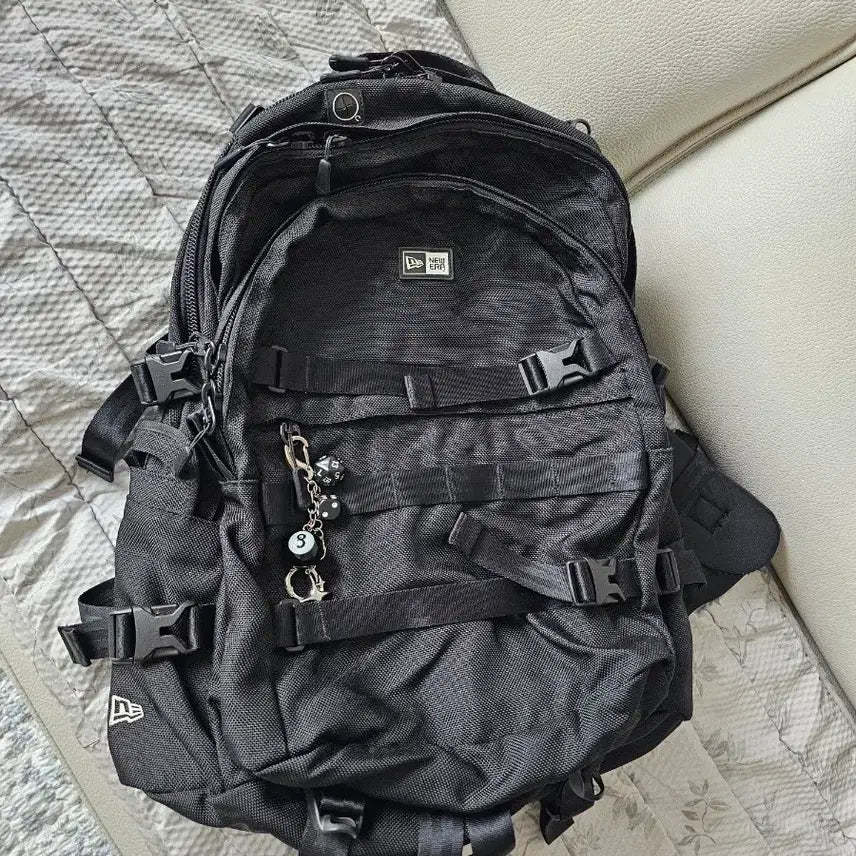 [BUNJANG] New Era Carrier Backpack Black / 뉴에라 캐리어 백팩