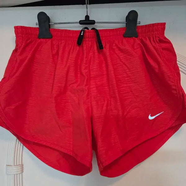 [BUNJANG] Nike Dri-FIT Women's Running Shorts (M) / 나이키 드라이핏 소재로 제작된 여성 반바지팔아요