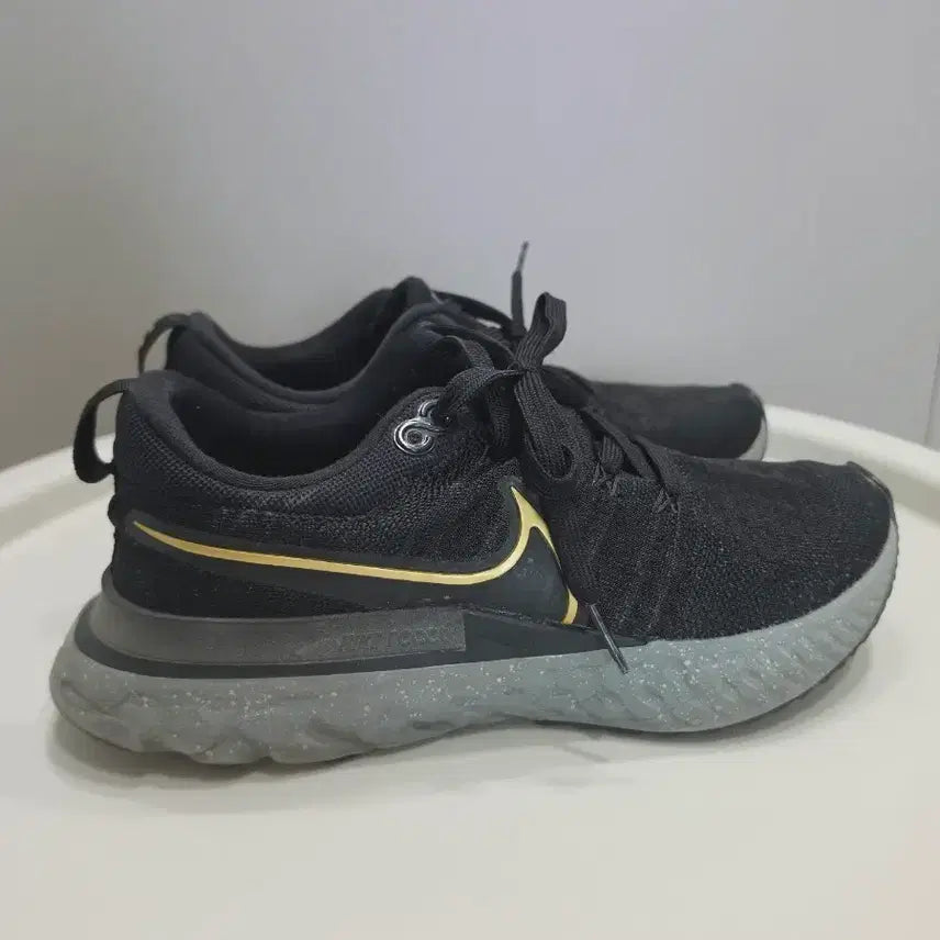 [BUNJANG] Nike React Infinity Run Flyknit 2 (245) / 245나이키 리액트 인피니티 런 플라이니트2  -1134