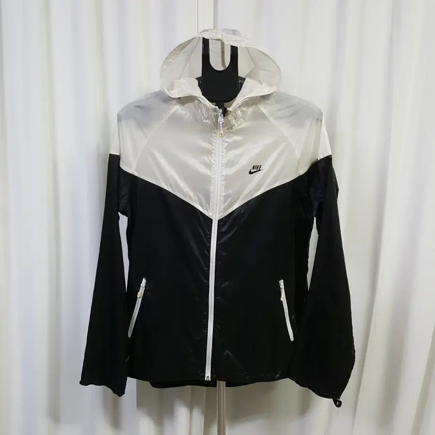 [BUNJANG] Nike Men's Lightweight Windbreaker Size 100 / 나이키 남성 홀겹 바람막이 100 오일장