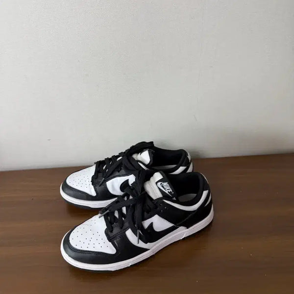 [BUNJANG] Nike Women's Dunk Low Sneakers / 나이키 우먼스 덩크 로우 245사이즈 운동화 스니커즈