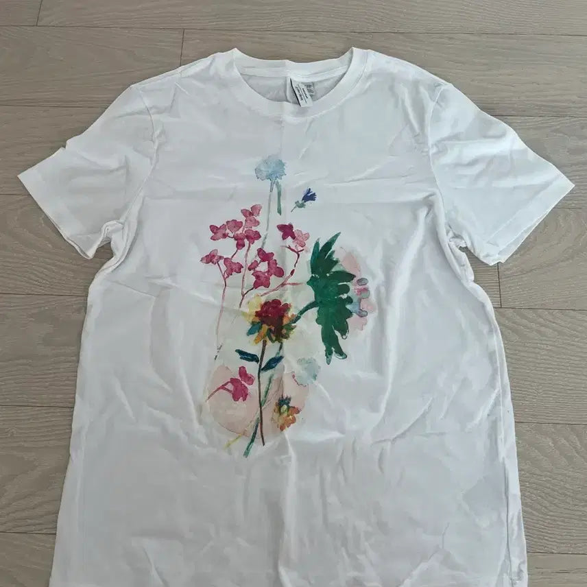 [BUNJANG] &Other Stories Flower White T-Shirt / &otherstories 앤아더스토리즈 플라워 화이트 티셔츠 새상품