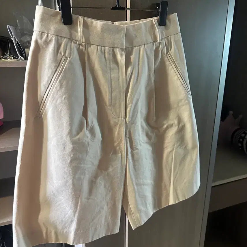 [BUNJANG] Mango Mapleez Beige Pin Tucks Shorts L / 망고메이플리즈 베이지 핀턱 반바지 L