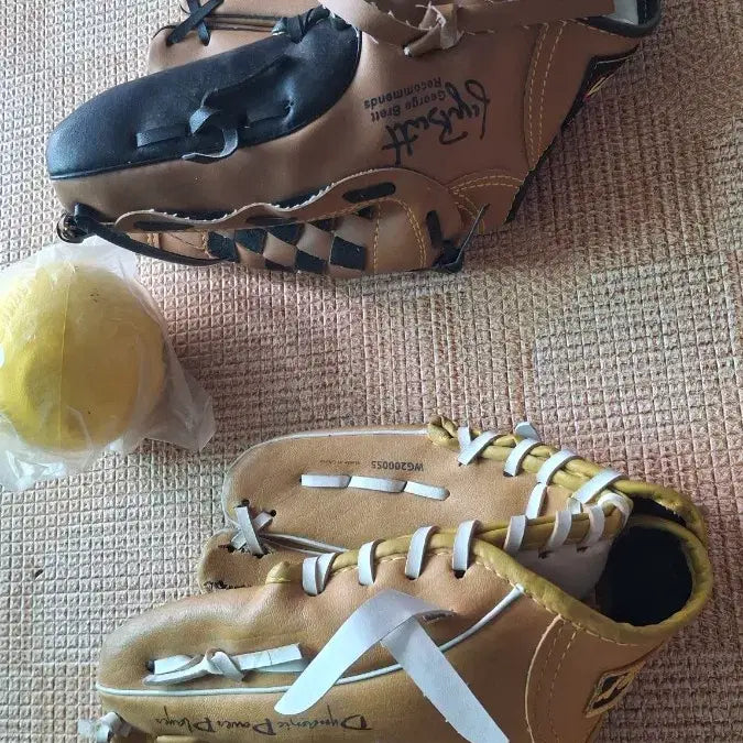 [BUNJANG] 2x T-Ball Gloves & T-Ball Set / 티볼글러브