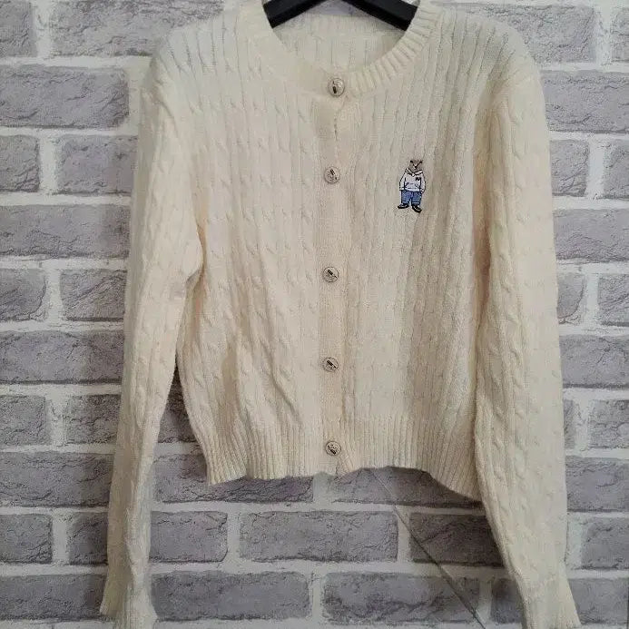 [BUNJANG] Ivory Bear Embroidery Knit Cardigan / 아이보리 곰돌이 자수 니트 가디건/알뜰한여우
