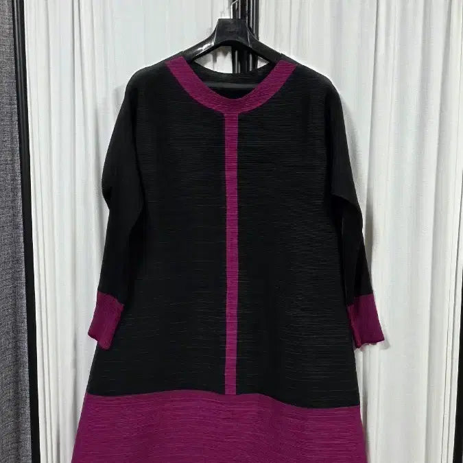 [BUNJANG] Elegant Pleated Long Blouse (Free Size) / 세련된플리츠롱블라우스(free)