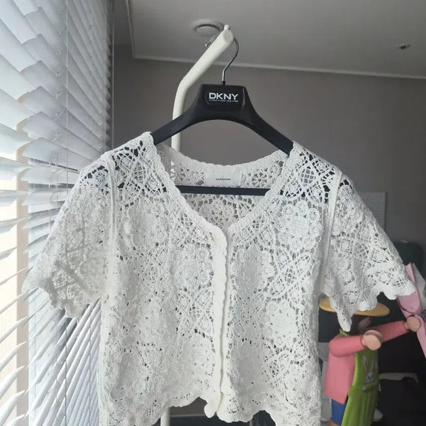 [BUNJANG] Classic Mood Lace Crochet Short Sleeve Cardigan (White) / [새상품] 클래식 무드 레이스 크로셰 반팔 카디건 (화이트)