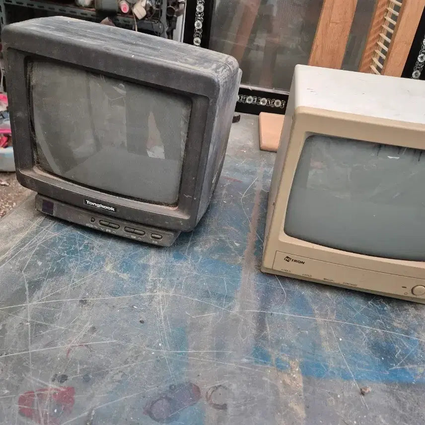 [BUNJANG] Vintage Television Interior Prop / 옛날티비 1개단가입니다 사진되로입니다 진품입니다 영화촬영효과 인테리어소품