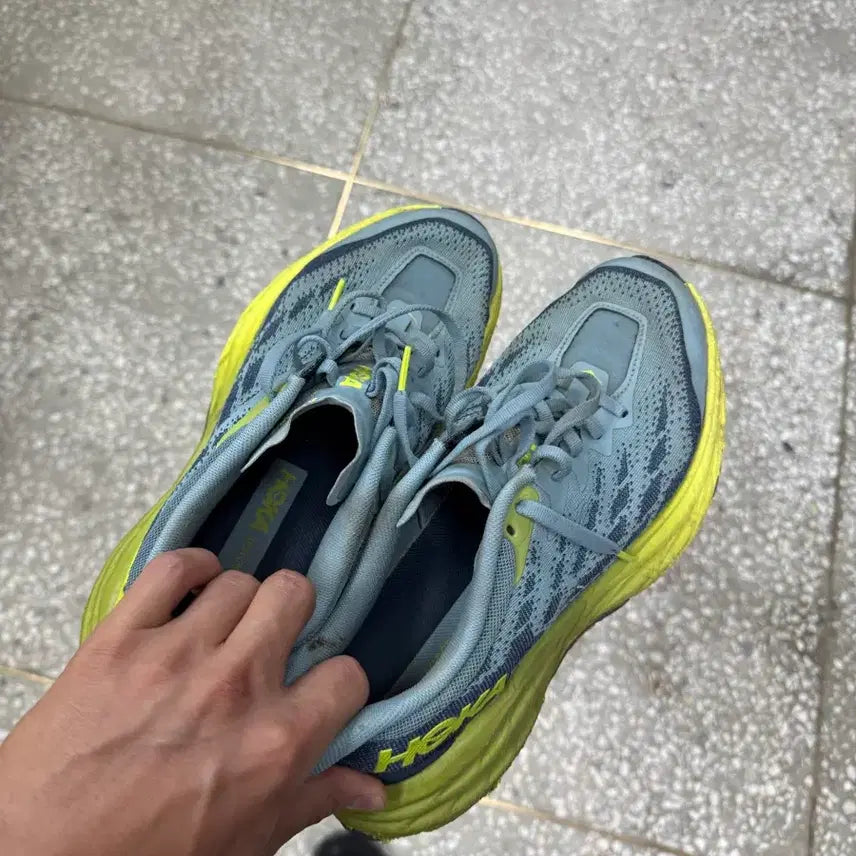[BUNJANG] Hoka Speedgoat 5 Running Shoes (265mm) / 호카 스피드고트5 265