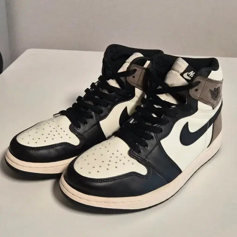 [BUNJANG] Air Jordan 1 Retro High OG Black Mocha - Size 265 / 조던 1 레트로 하이 OG 블랙 모카 265 신품급
