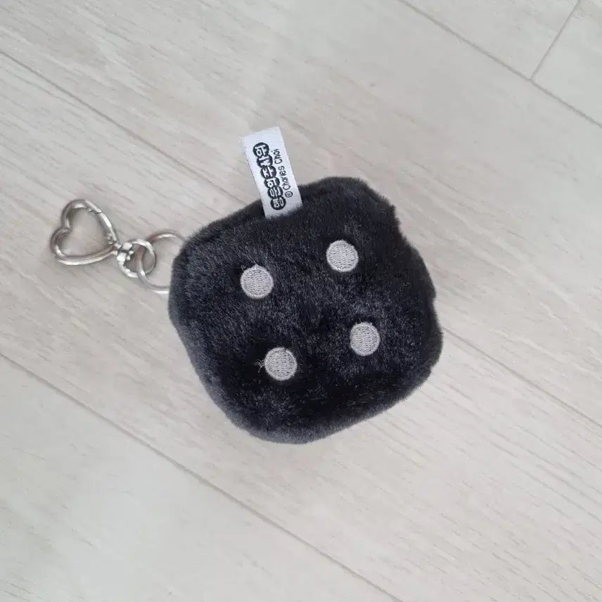 [BUNJANG] Soft Dice Keychain / (새상품)보들보들 주사위 키링