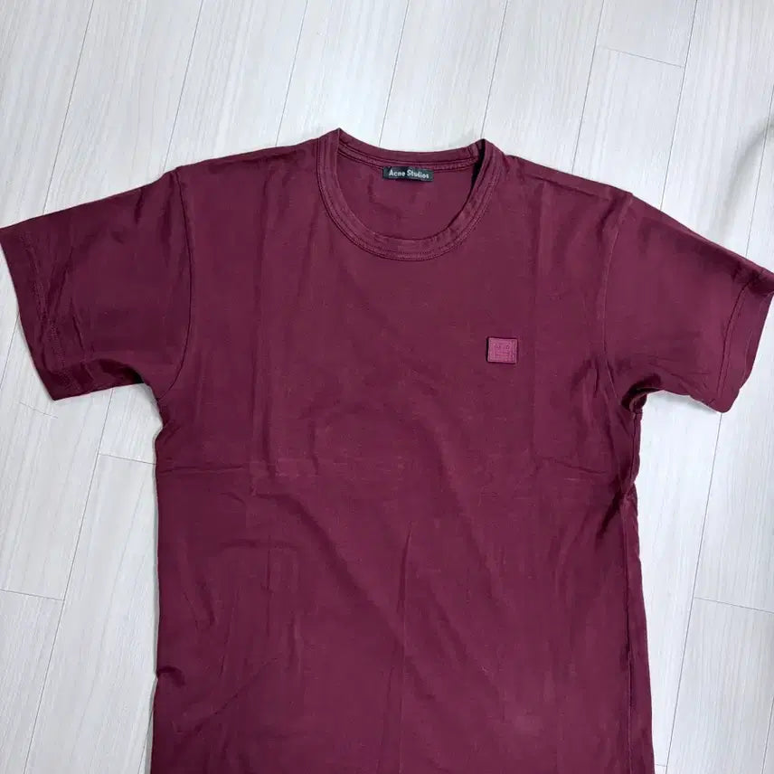 [BUNJANG] Acne Studios Face Logo T-Shirt Burgundy XS / 아크네 스튜디오 페이스 로고 반팔티 버건디 xs사이즈