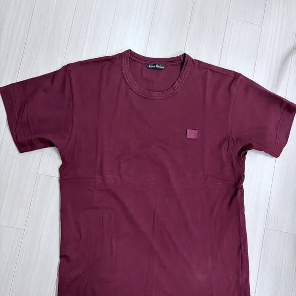 [BUNJANG] Acne Studios Face Logo T-Shirt Burgundy XS / 아크네 스튜디오 페이스 로고 반팔티 버건디 xs사이즈