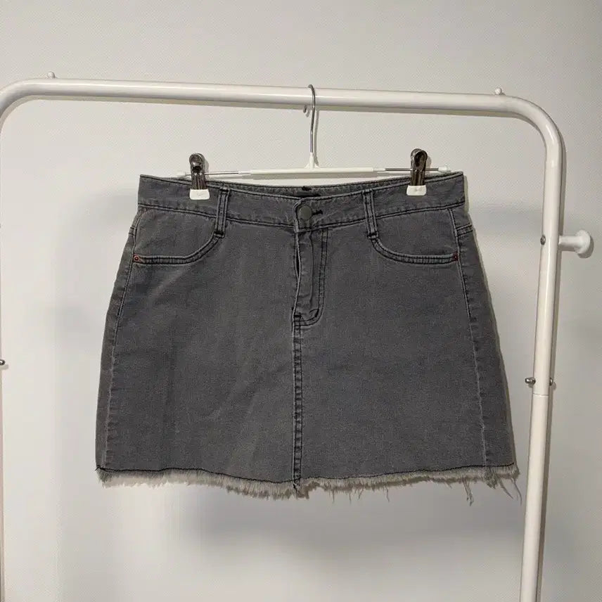 [BUNJANG] Accubye Club Black Up Zara Grey Shorts with Built-in Skirt / 히피디피 블랙업 자라 그레이 반바지 내장 스커트