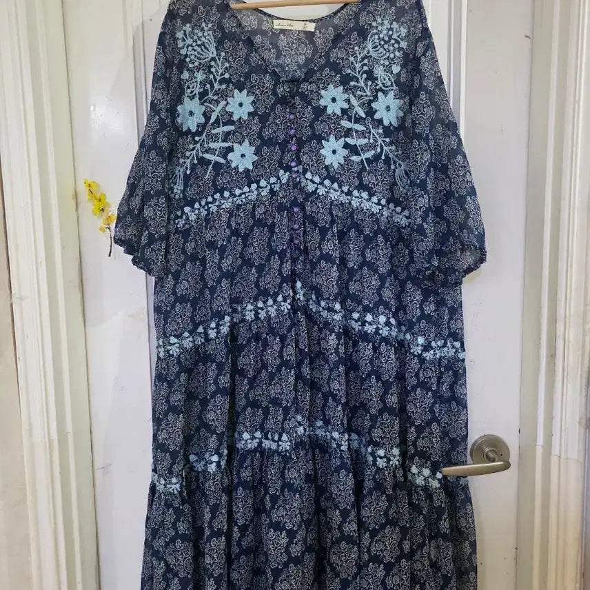 [BUNJANG] Embroidered Chiffon Long Dress - Navy Floral / 여름 시원한 고급스러운 디자인이쁜  자수  쉬폰  롱원피스  빅사이즈