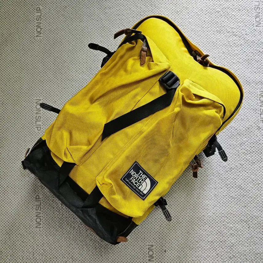 [BUNJANG] The North Face Yellow Backpack / 노스페이스 백팩 옐로우